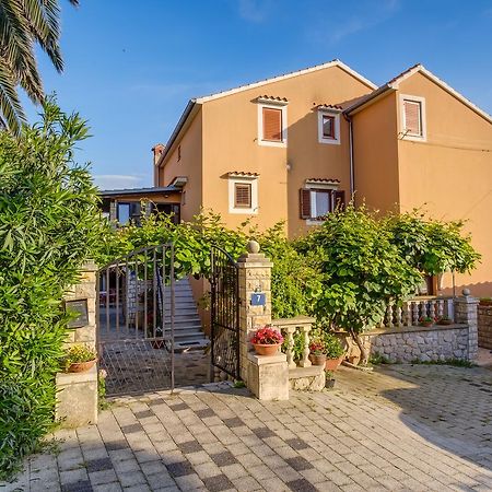 Apartments Beba Mali Losinj Exterior photo