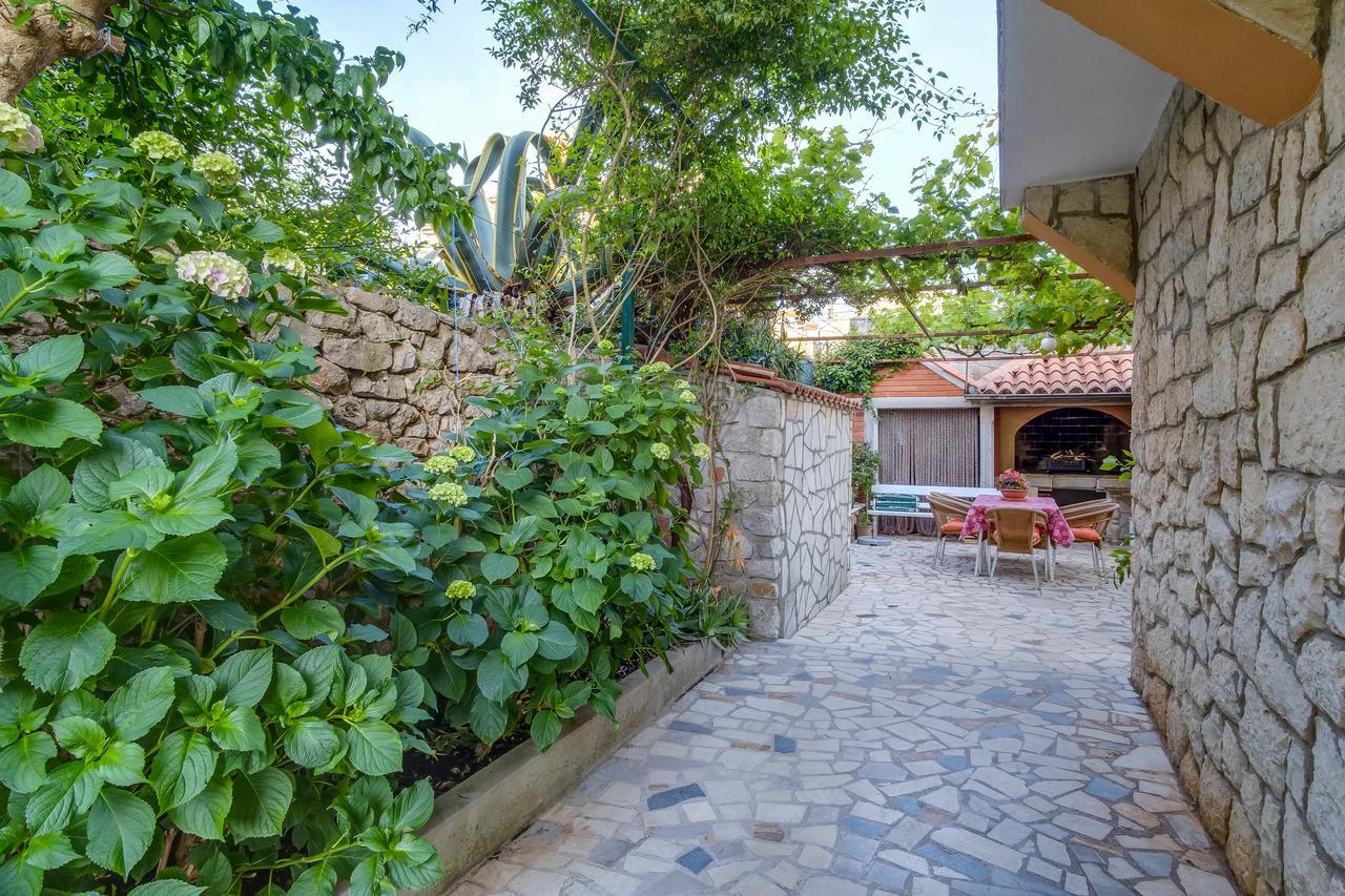 Apartments Beba Mali Losinj Exterior photo