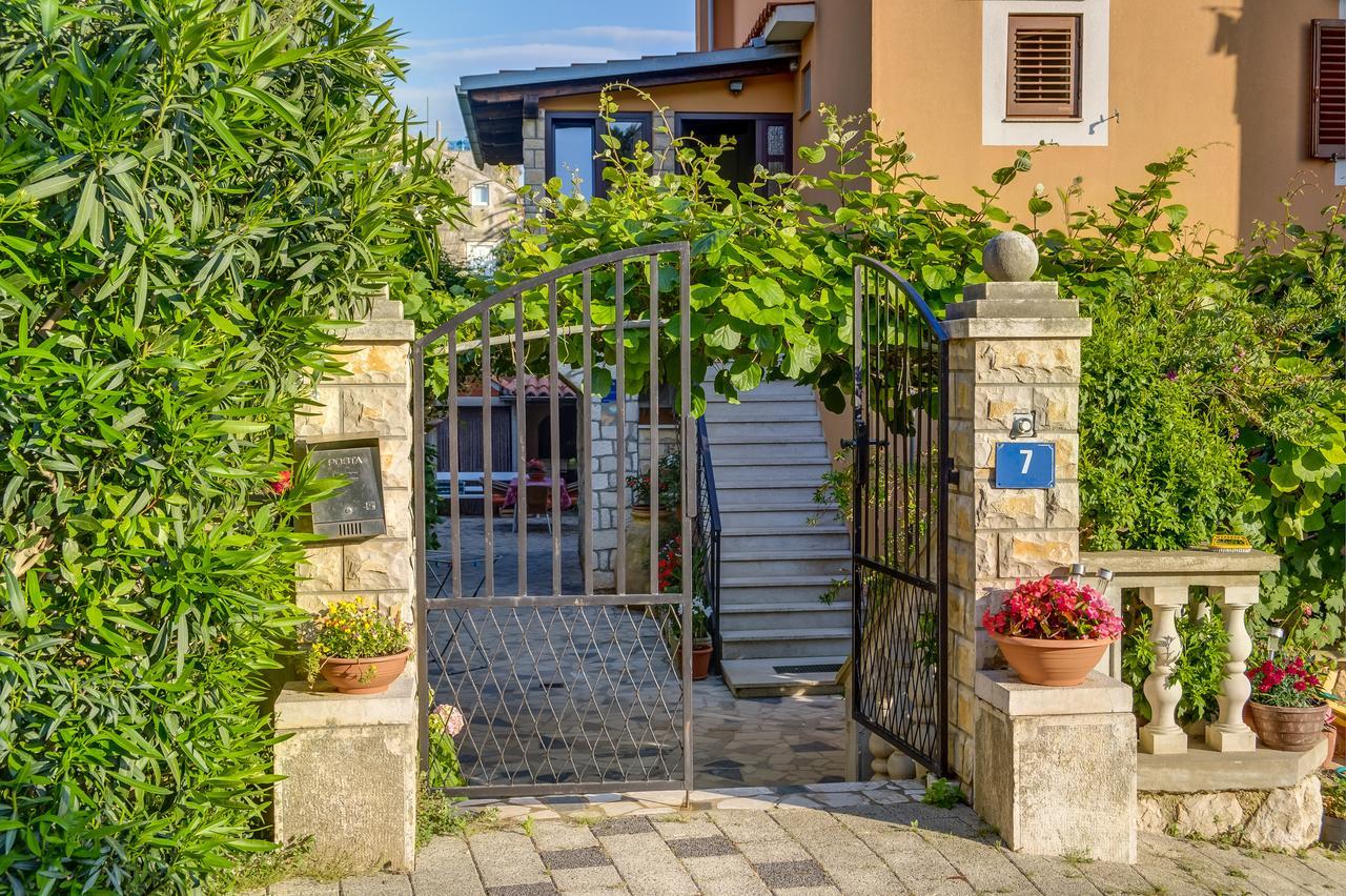 Apartments Beba Mali Losinj Exterior photo