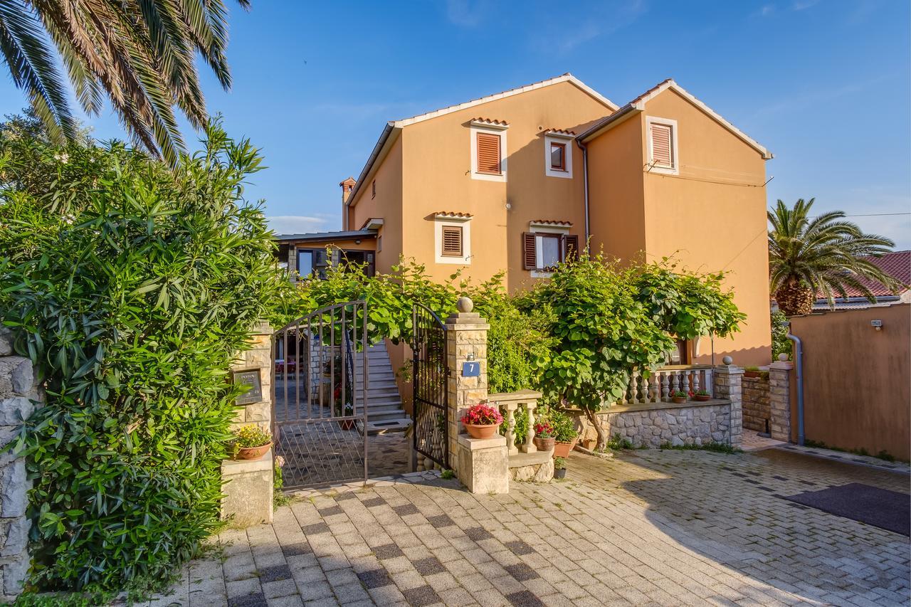 Apartments Beba Mali Losinj Exterior photo
